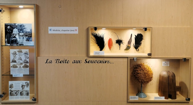 Vitrines de réminiscences au CHSLD de Saint-Jean-Port-Joli, thème les métiers - chapelière, photo Olivier Désalliers